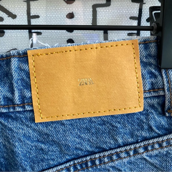 ZARA High Rise Shorts - Picture 6 of 8